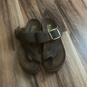 Brown Leather “Birkenstock style” sandals SZ 8
